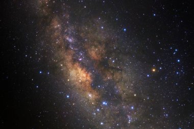 Samanyolu yıldız ve evrendeki, uzun pozlama fotoğraf, tahıl ile uzay tozu ile.