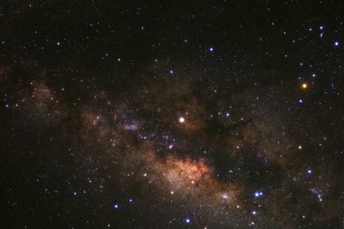 Samanyolu yıldız ve evrendeki, uzun pozlama fotoğraf, tahıl ile uzay tozu ile.