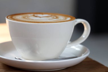 Bir fincan kahve latt