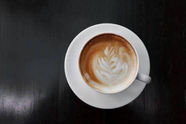 Üst düzey latte sanat kahvesi.