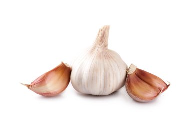 Beyaz adam izole taze sarımsak