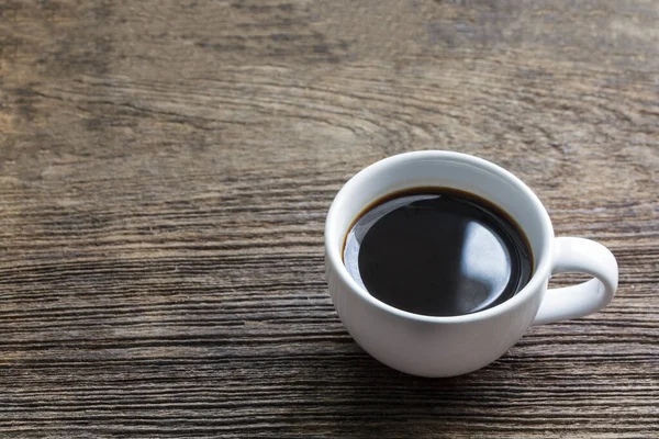 Ormanda bir fincan kahve.