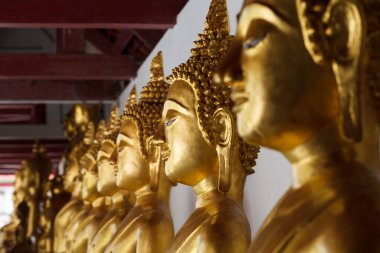 Altın Buda resmi, yakın plan, seçici odaklanma