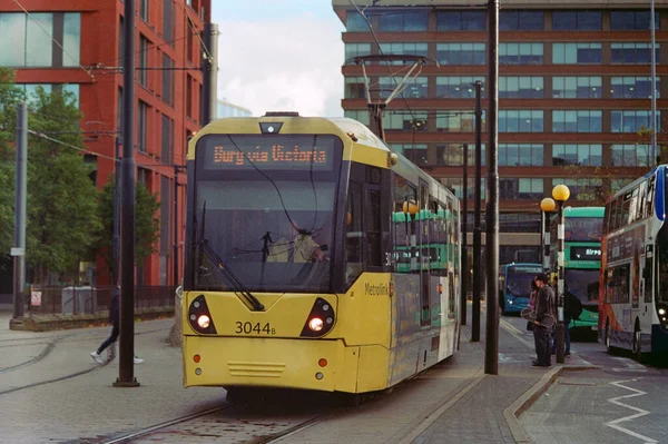 Manchester Reino Unido Octubre 2020 Tranvía Metrolink Piccadilly Gardens Dirección — Foto de Stock