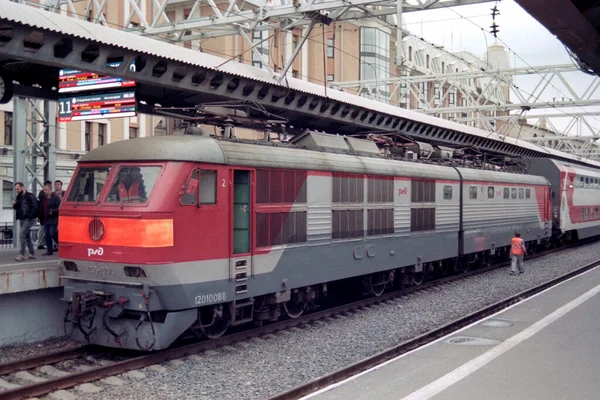 Αγία Πετρούπολη Ρωσία Ιούλιος 2019 Διώροφο Τρένο Επικεφαλής Μια Ηλεκτρική — Φωτογραφία Αρχείου