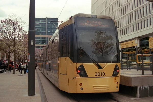 Манчестер Великобритания Мая 2021 Года Трамвай Метролинк 3010 Площади Святого — стоковое фото