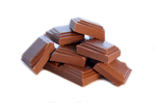 Выбор шоколада на белом изолированном фоне — стоковое фото