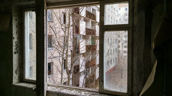 Pripyat üzerinde pencereden görüntüleme