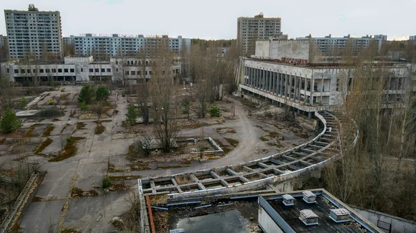 Здание "Энергетик" в Припяти — стоковое фото