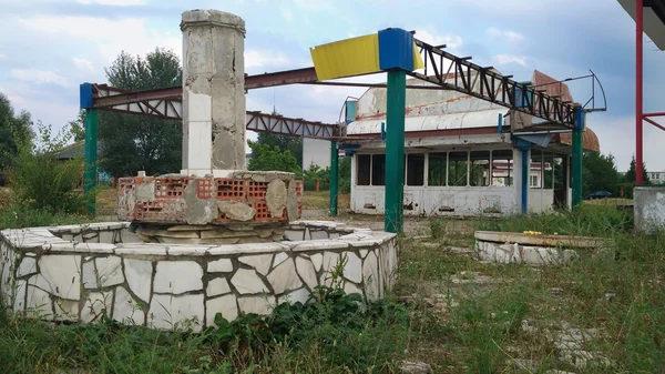 harabe şehrin ve Çeşmesi