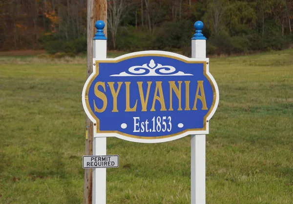 Pennsylvania Oktober 2020 Ingang Van Sylvania Met Een Achtergrond Van — Stockfoto