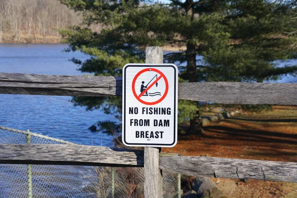 Pennsburg Pennsylvania Usa November 2020 Skylt Inget Fiske Från Dammens — Stockfoto