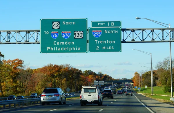 Gloucester City New Jersey November 2018 Highway Road Signs Camden — стоковое фото