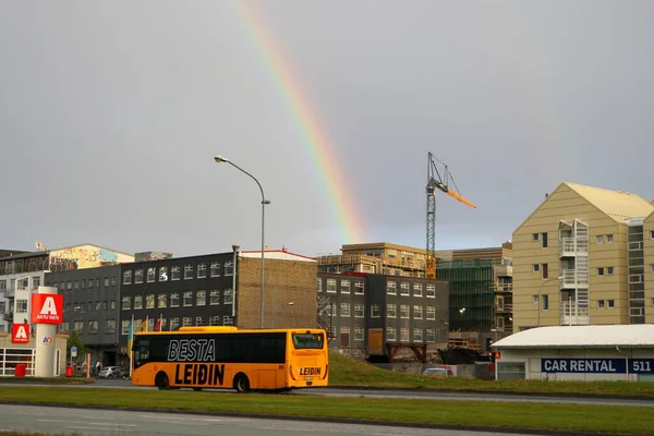 Reykjavík Island Června 2019 Pohled Provoz Duhu Městě Dešti — Stock fotografie