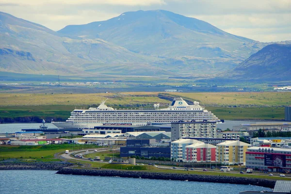 Reykjavik Islândia Junho 2019 Vista Aérea Navios Cruzeiro Edifícios Cidade — Fotografia de Stock