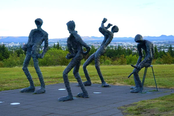 Reykjavik Ijsland Juni 2019 Beelden Van Dansende Muzikanten Buiten Perlan — Stockfoto