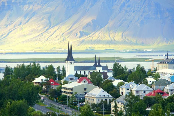 Reykjavik Islândia Junho 2019 Vista Edifícios Áreas Residenciais Cidade Uma — Fotografia de Stock