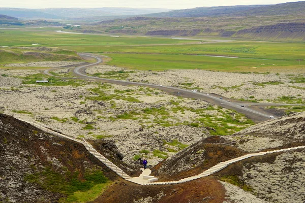 Vista Del Sendero Madera Cerca Del Cráter Grabok Cerca Islandia — Foto de Stock