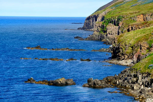 Spektakularny Widok Skały Klify Przy Fiordzie Lecie Pobliżu Olafsfjordur Islandia — Zdjęcie stockowe