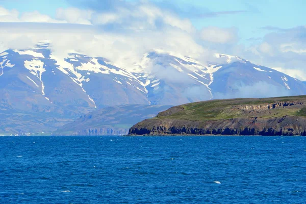 Vista Del Bellissimo Fiordo Blu Colline Che Affacciano Parzialmente Coperto — Foto Stock