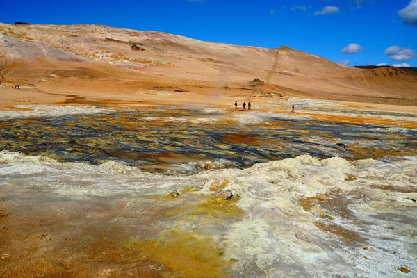 Pohled Barevnou Krajinu Namafjall Hverir Geotermální Oblasti Blízkosti Jezera Myvatn — Stock fotografie