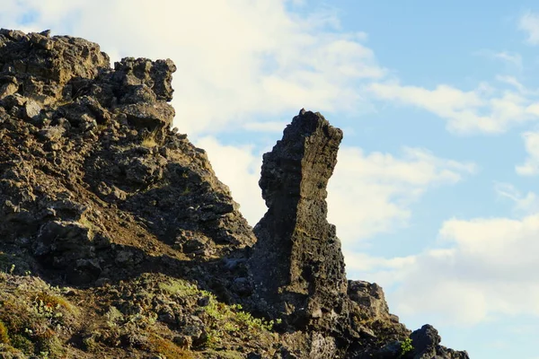 Vista Estrutura Formação Rochosa Única Formações Lava Dimmuborgir Perto Lago — Fotografia de Stock