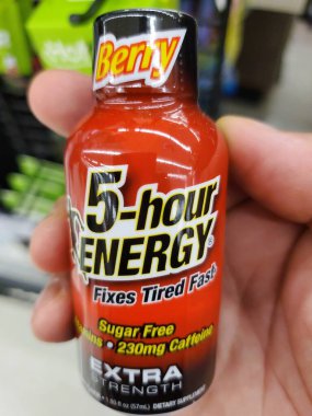 Delaware, ABD - 29 Ekim 2025 Böğürtlen aromalı ekstradan 5 saatlik enerji içeceği