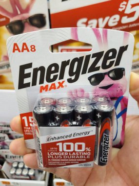 Delaware, ABD - 29 Ekim 2025 - 'Geliştirilmiş Enerji' içeren 8 paket MAX AA batarya ve 15 yıllık raf ömrü.