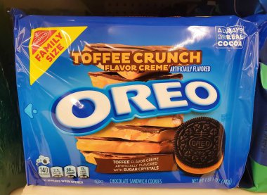 Wilmington, Delaware, ABD - 20 Ocak 2026 - Çikolatalı Oreo sandviç kurabiyelerinden oluşan aile boyu paket
