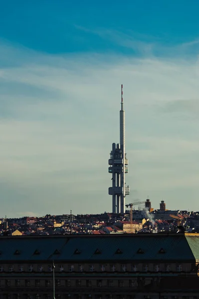 Torre Televisión Praga Bajo Dura Luz Del Otoño —  Fotos de Stock