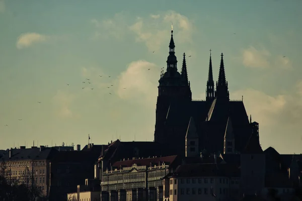 Backlit Prague Skyline Buildings Siwh Smoke Chimneys Silhouette — Stock Photo, Image