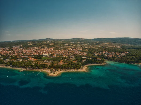 Εναέριες Παραλίες Της Κροατίας Γαλάζια Νερά Φύση Καθαρές Ηλιόλουστες Διακοπές — Φωτογραφία Αρχείου