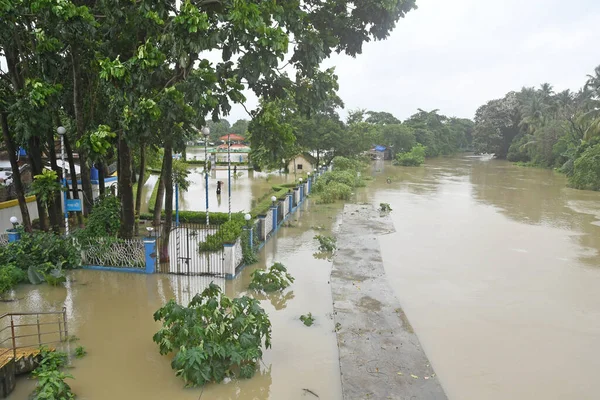 西ベンガル州プルバ バルダマン県ブルドワン町 インド 2021 ブルドワン町の豪雨によりバンカ川が氾濫 — ストック写真