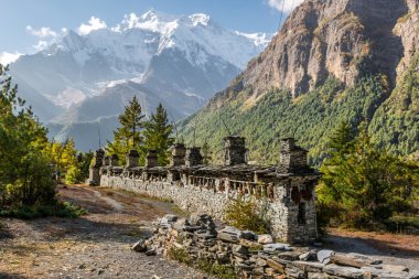 Budist dua tekerlekleri - Annapurna bölge.
