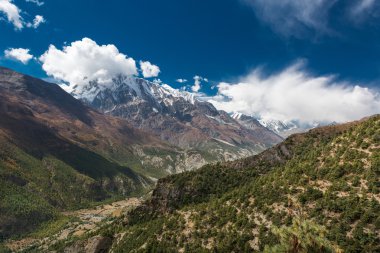 Panoramik dağ Vadisi.