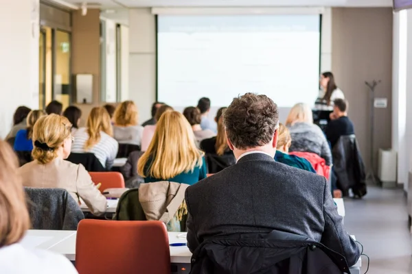 Audiência na conferência de negócios . — Fotografia de Stock