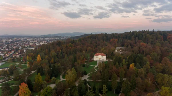 Spettacolare mattinata vista panoramica sulla città di Lubiana . — Foto Stock
