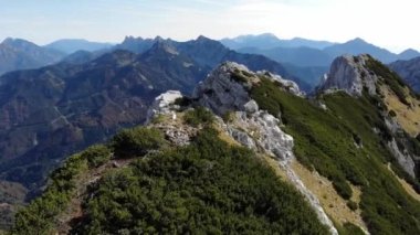 Rocky Ridge 'in muhteşem dağ görüntüsü..