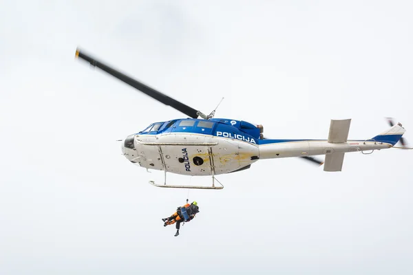 Elicottero di soccorso alpino — Foto Stock