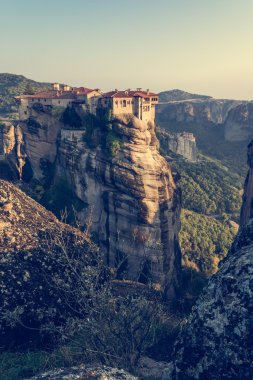 Roussanou Manastırı