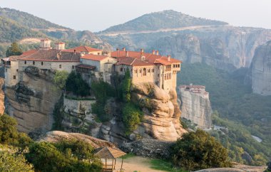Manastır kumtaşı ridge üzerine inşa