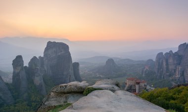 Yunanistan 'ın Meteora kentinde gün batımı