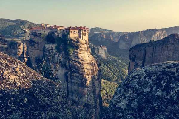 Roussanou Manastırı