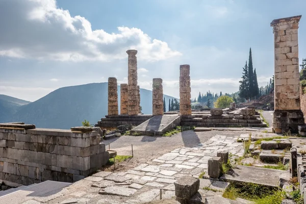 Ruïnes van een oude tempel — Stockfoto