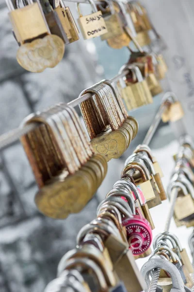 Love lock chain — Stock Photo, Image