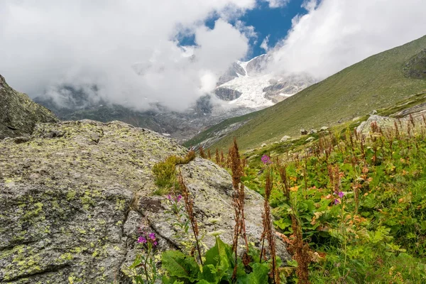 Pendenza della montagna. — Foto Stock