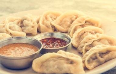 Geleneksel alayı tabak.