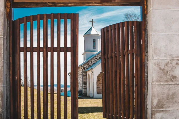 Szerbia Vlasotince 2021 Április Szent Ilija Ortodox Templom Vlasina Kilátás — Stock Fotó