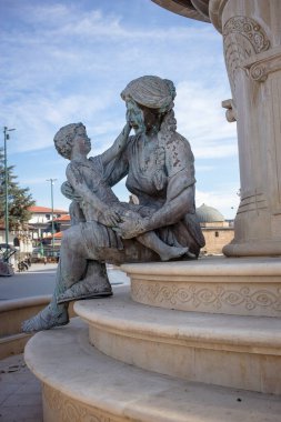 Kuzey Makedonya, Üsküp, Mayıs 2020, Anne ve oğlu Büyük Aleksander