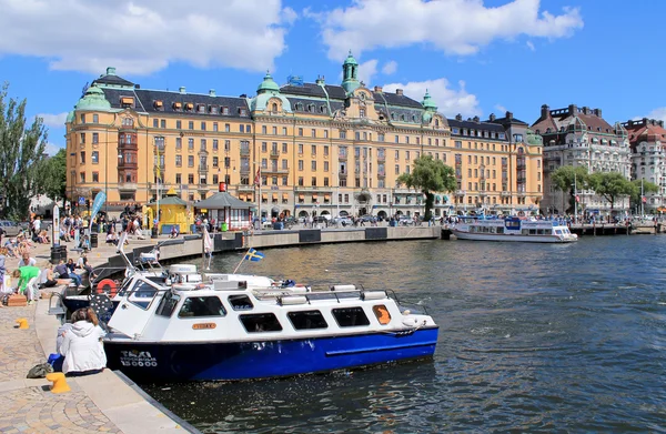 Stockholm - Haziran 2013 iskelede tekneler — Stok fotoğraf